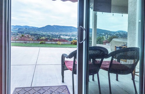 Vista Apartment | Sunrise Luxurious Master Room/Own Bath/Separated Entry/Vista