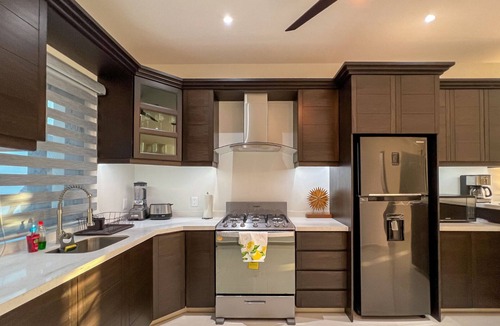 L Apartment | Sunset View Penthouse.