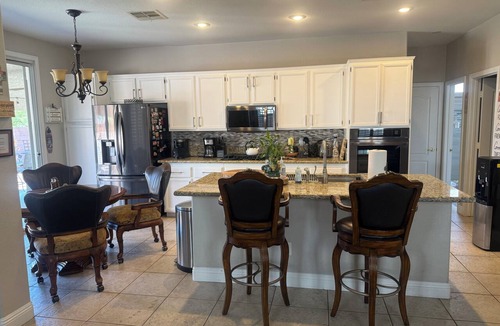 Henderson House | Sweet home with electric car charger unwind, relax enjoy a great time in Vegas