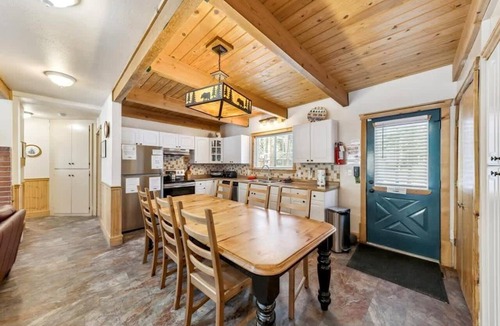 Montgomery Estates House | The Bear's Den: Hot Tub, Game Room, Near Heavenly
