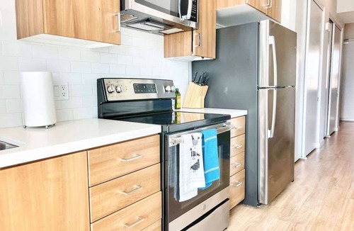East Village Apartment | The Groovy Getaway w/Rooftop Views – Heart of San Diego