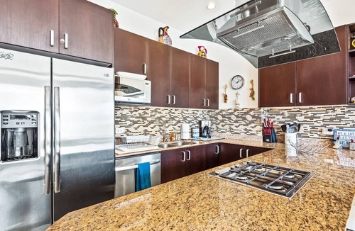 Emiliano Zapata Condo | The Park Penthouse Oceanview 1 block Malecon