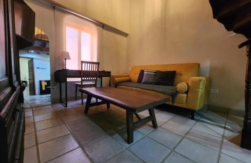 Zona Centro Apartment | The Urban Nest - Cozy Studio with AC