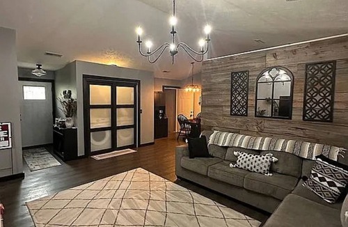 Harrison House | This house will meet all your needs