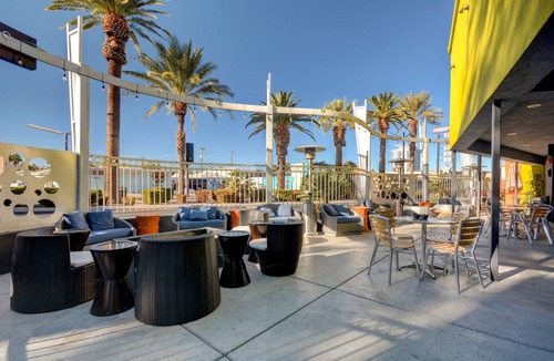 Gateway District Hotel | Thunderbird Hotel