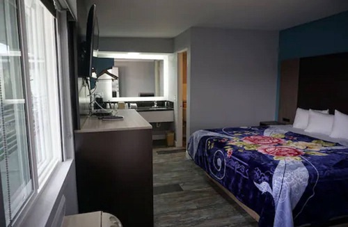 Bishop Hotel | Thunderbird Motel