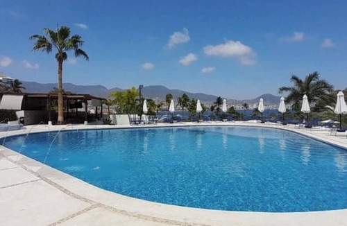 Las Playas Apartment | Tranquil 1-bedroom hotel suites with AC in Gro, 2 pools and Jacuzzy