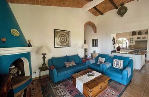 Ajijic House | Tranquil summer escape, world-best climate, overlooking Lake Chapala