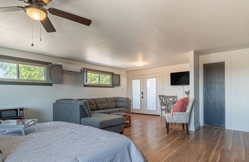 Yuma Apartment | Tranquil Oasis centrally located and close to the Hospital, parks, and food.