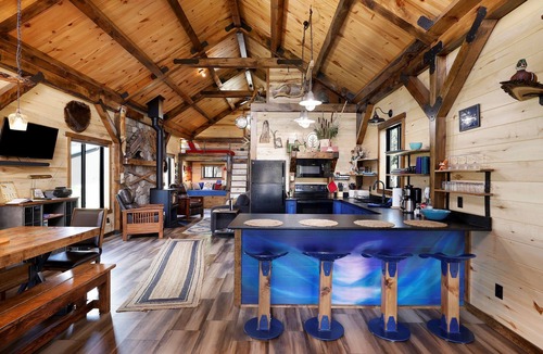 Hackensack Cabin | Unique Timber frame Cabin-lake access