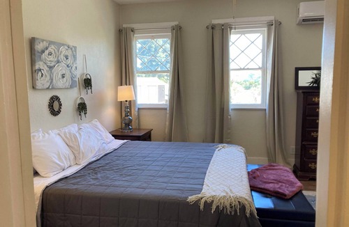 Globe Apartment | Unit 2 - Silver - Pinal Creek East - wifi - king bed