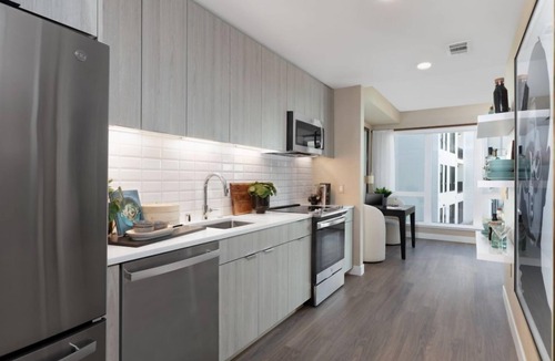 Menlo Park Condo | Upscale 1BR with Pool at Vasara Menlo Park