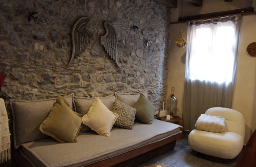 Santeagueda Apartment | Vecchia Luna: Boutique Ground Floor, Val'Quirico.