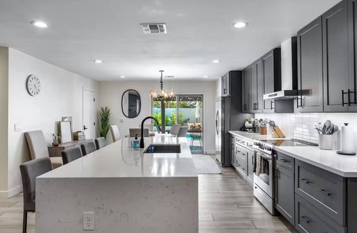 South Scottsdale Villa | Vesper | Pool, Casita, Fire Pit, Turf Yard, Sleeps 20 | Old Town Scottsdale