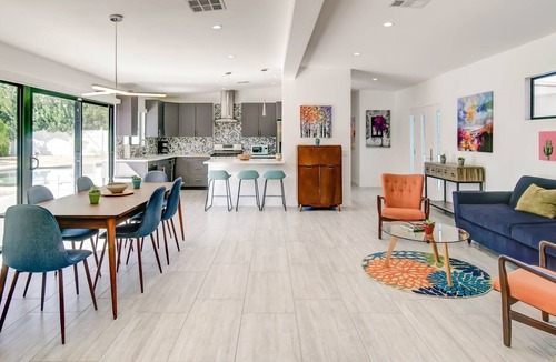 Sunmor House | Vibrant Mid-Century Jewel in Central Palm Springs