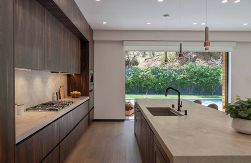 Hollywood Hills West Villa | Villa Alfi by LuxJB 🏆 New Hollywood Hills Mansion with Iconic Views