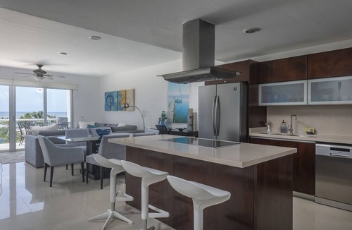 Puerto Juarez Apartment | Vista Playa Oceanview Penthouse, Mareazul