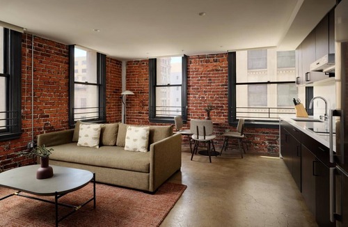 Downtown Los Angeles Hotel | Winfield Lofts | 3BR Penthouse | Downtown LA | Pet-Friendly Stay