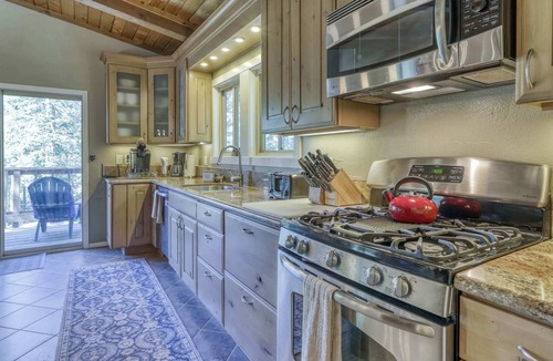 McKinney Estates House | Woodside Retreat