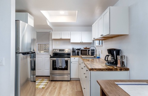 Park Hill House | Worcester Lodge: 2 BR, 2 BA House in Cambria, Sleeps 4