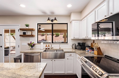 Scarlett Canyon House | WOW $175K+ New Backyard +Interior: 4Br+BonusRm+3Ba+HtdPool*HotTub*Golf*FirePit