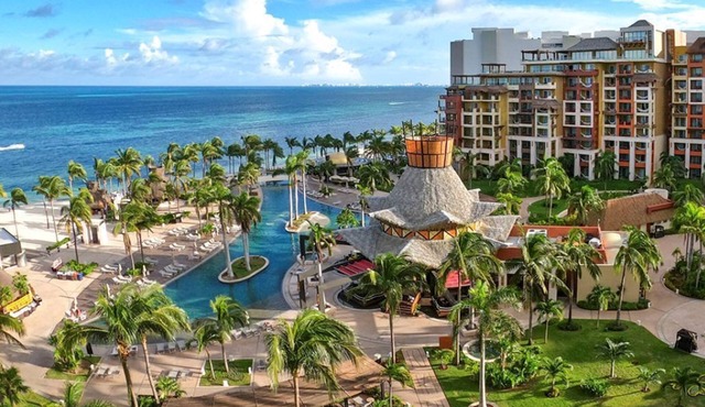 1-bedroom in charming Cancún with breathtaking gardenviews and more!