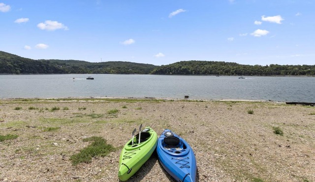2 Bedroom Lake View Villa - Unit 503 in Blue Eye