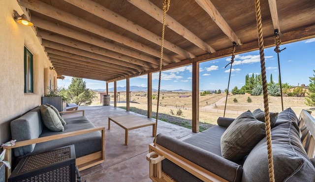 2 min to wineries | 2.75 acres | Kings | PetsOK in Sonoita