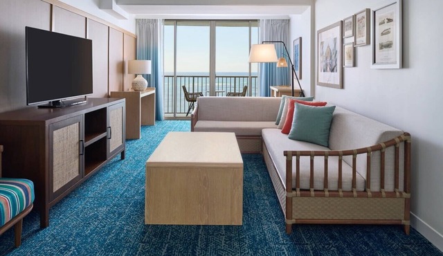2 Oceanfront Accommodations at OUTRIGGER Waikiki Beach Resort! W/Outdoor Pool! in Honolulu