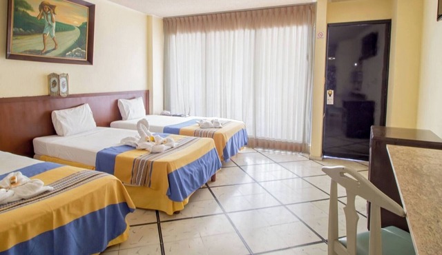 2 Triple Rooms at Mérida, Perfect for Families & Poolside Relaxation