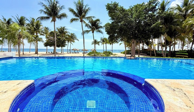 2BR/2BA Condo with Private Beach, Private Pier & Personalized Concierge Service