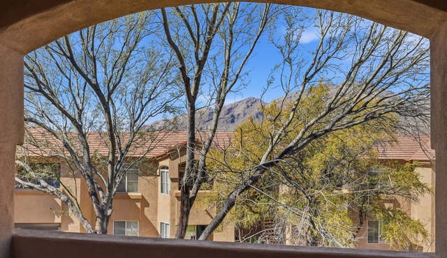 2nd floor includes many personal touches and upgrades making a Perfect rental in Tucson
