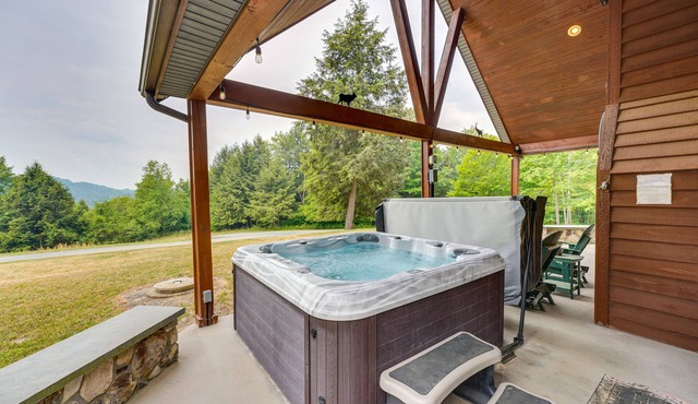3-Acre Benezette Cabin: Hot Tub, Grill & Mtn View in Benezette