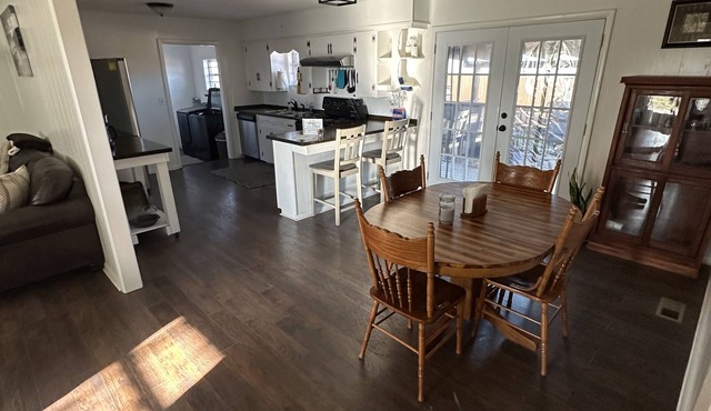 3 BD + 2BA House iin Harrison. Convenient location. in Harrison