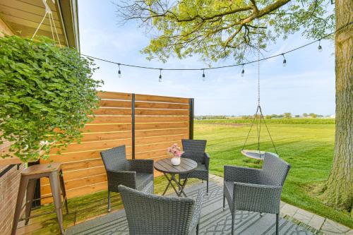 3 Mi to Dutch Wonderland: Serene Home w/Deck in Lancaster
