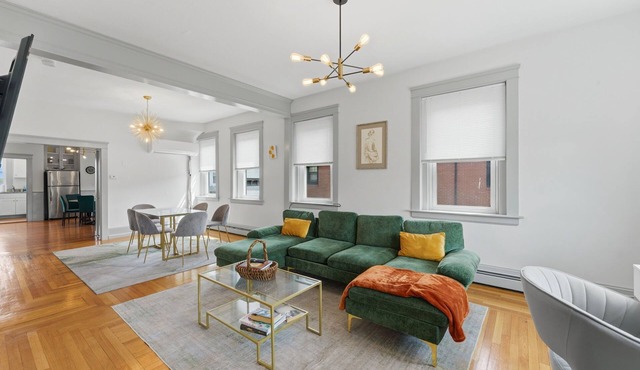 3BR Luxe Penthouse Federal Hill/Downtown Foodies dream! in Providence