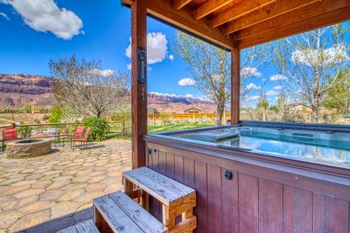 5 Bed 3 Bath Vacation home in Arches National Park in Moab