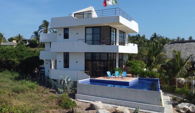 5 Bedroom beach house w/pool - El Puertecito, Santa Maria Colotepec, Oaxaca