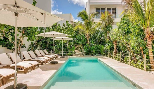 5 Rooftop Pools & Beach Club with Ocean Access
