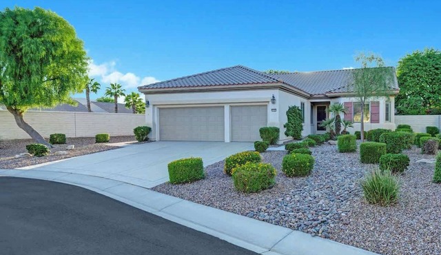 55+ Year l Sun City Fun Access to Gym, Golf, and More!