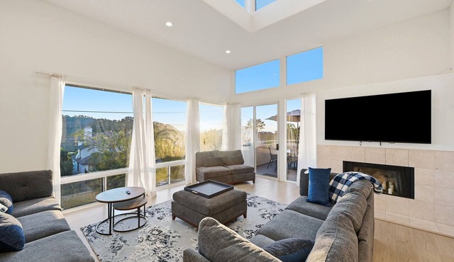 5Br Luxury Del Mar Retreat Near Torrey Pines Beach in Del Mar