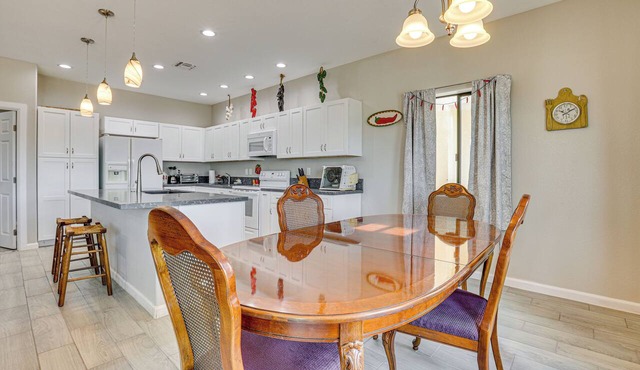 7 Mi to Golf: Mtn-view Retreat in Bullhead City