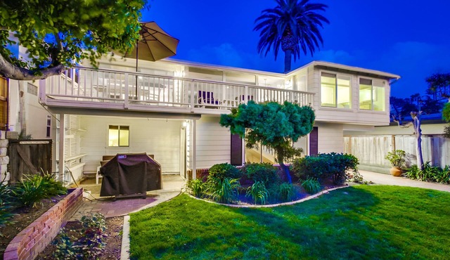 Across From The White Sand Of Moonlight Beach - Full Ocean/Beach View in Encinitas