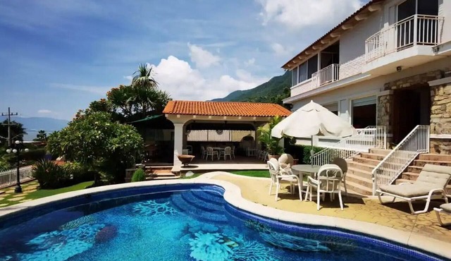 Amazing Chapala Lake House