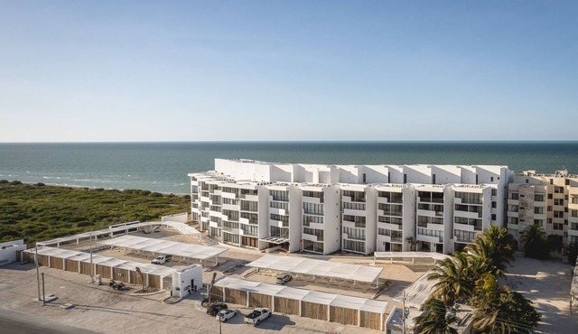 Beachfront 4BR Condo, Direct Beach Access, 3 Pools, SIELA Resort