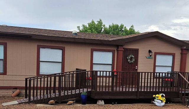 beautifly remodel home with spectacular mountain views 6 miles from the mall