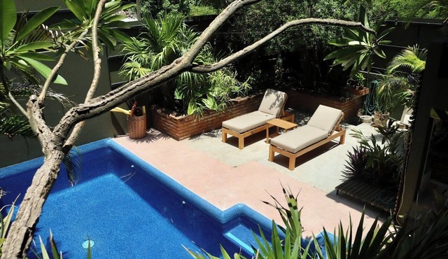 Beautiful home in La Punta with a private pool, rooftop terrace, and AC.