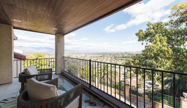 Beautiful Monterey Park Home W/View+Backyard+BBQ in Monterey Park