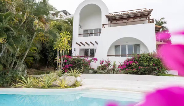 Beautiful Villa Zaachila 702