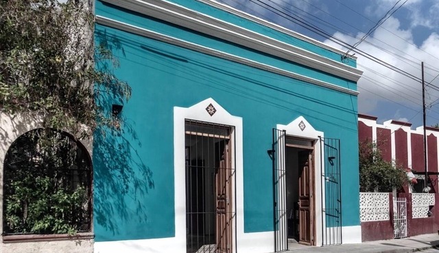 Big family house, great pool. Fully equipped kitchen, washing dryer machines